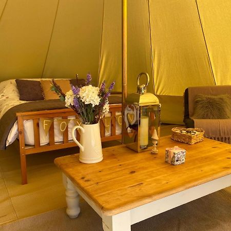 Отель Black Mountains Glamping Абергавенни Экстерьер фото