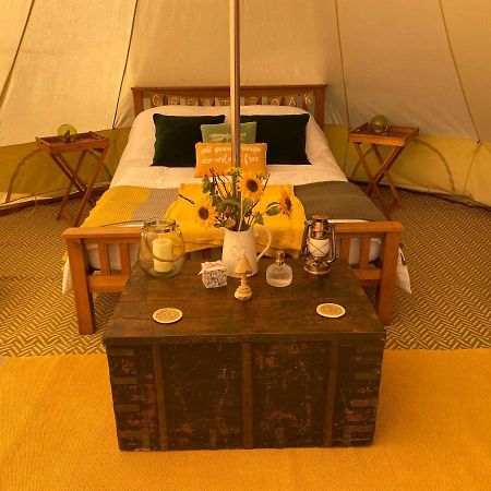 Отель Black Mountains Glamping Абергавенни Экстерьер фото