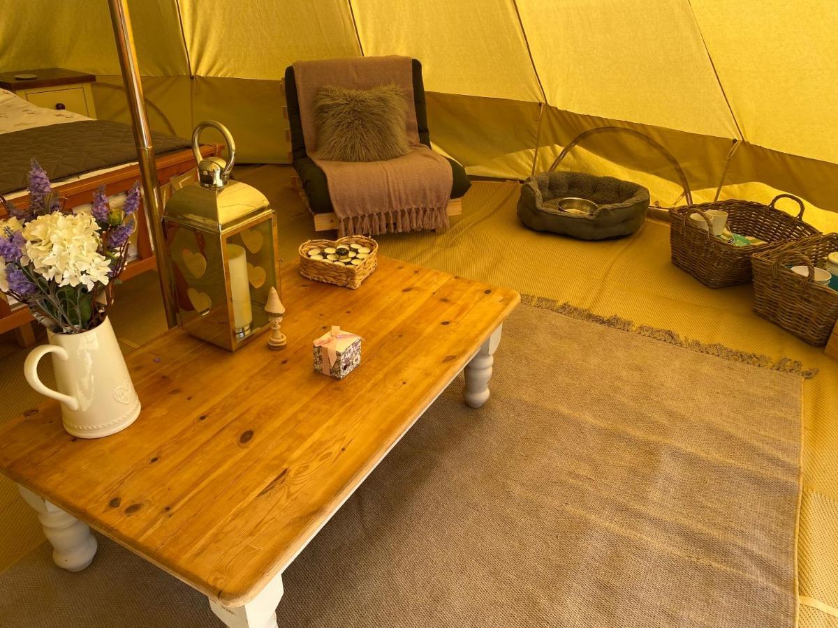 Отель Black Mountains Glamping Абергавенни Экстерьер фото