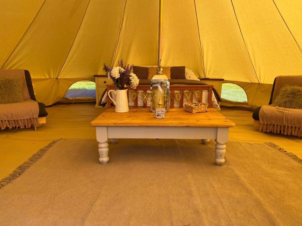 Отель Black Mountains Glamping Абергавенни Экстерьер фото