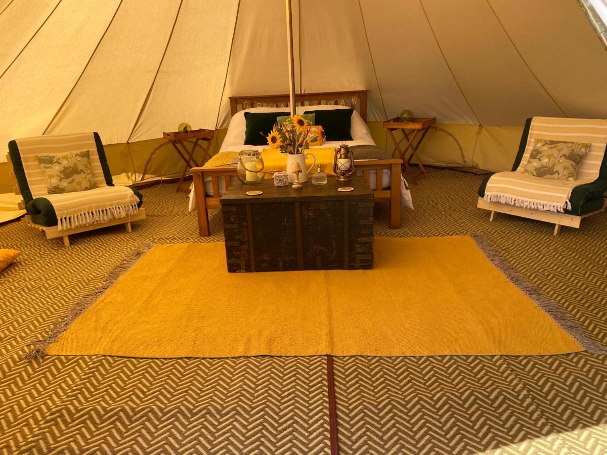 Отель Black Mountains Glamping Абергавенни Экстерьер фото