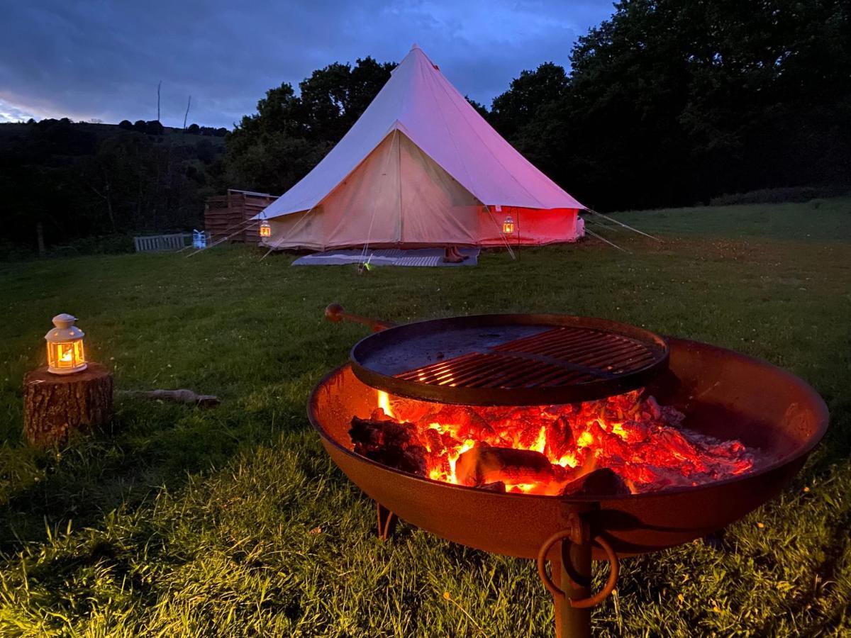 Отель Black Mountains Glamping Абергавенни Экстерьер фото